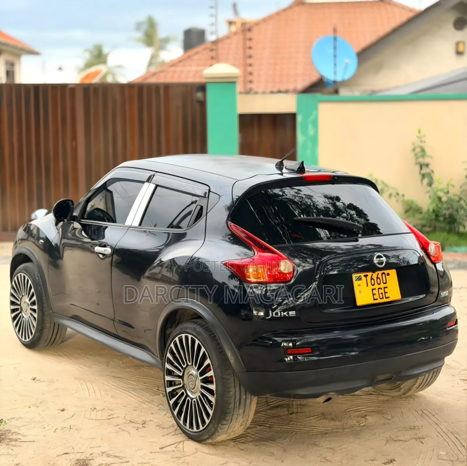 Nissan Juke 2011 Black