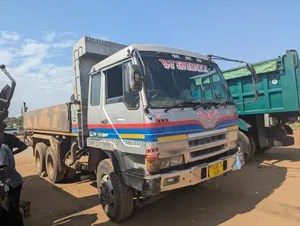 Mitsubishi Fuso Tipa Inauzwa 2015 White