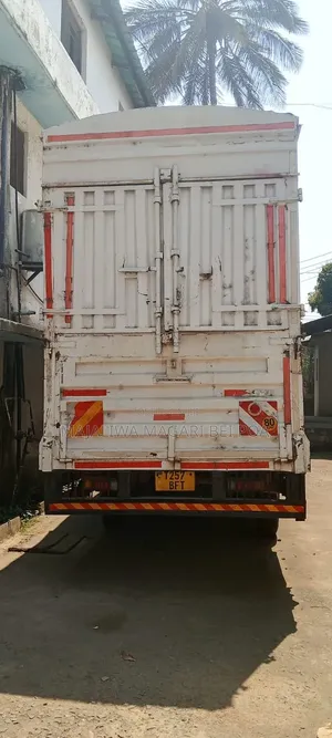 Tata Inauzwa
