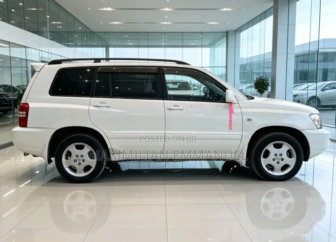 Toyota Kluger 2005 White