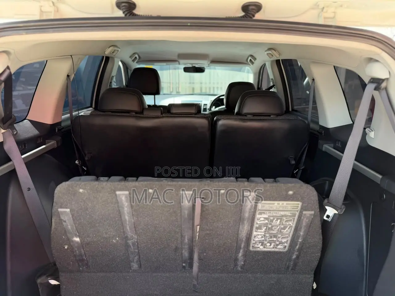 Mitsubishi Outlander 2012 White