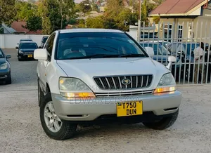 Toyota Harrier 2003 Off white