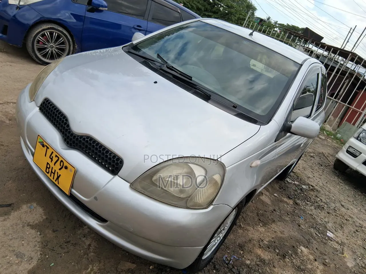 Toyota Vitz 2005 Silver