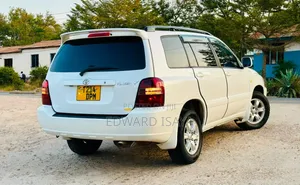 Toyota Kluger 2004 White