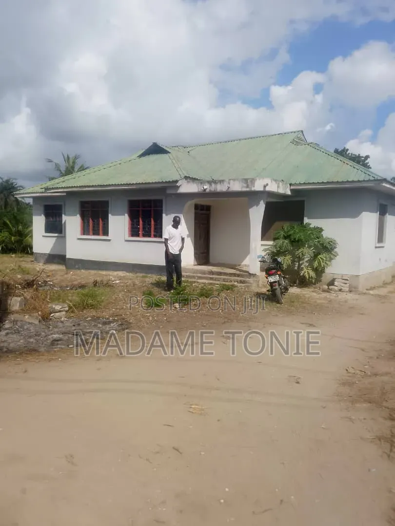 4bdrm House in Wankomange Com Ltd, Kigamboni for sale