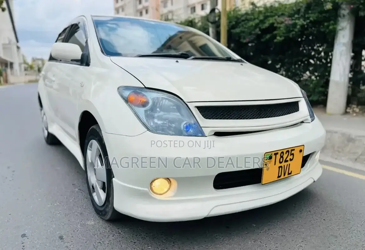 Toyota IST 2007 White