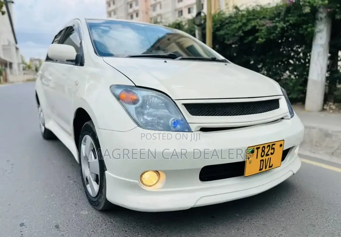 Toyota IST 2007 White