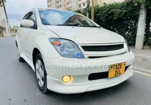 Toyota IST 2007 White