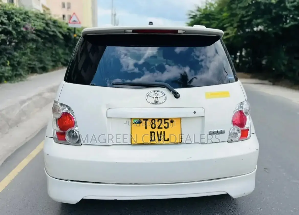 Toyota IST 2007 White