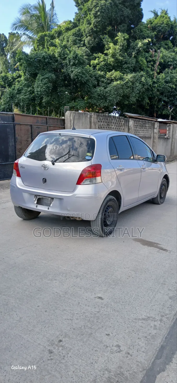 Toyota Vitz 2007 Purple