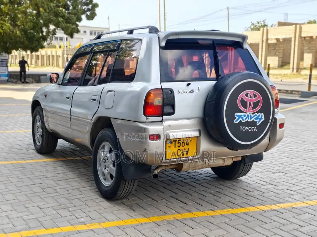 Toyota RAV4 2002 Silver