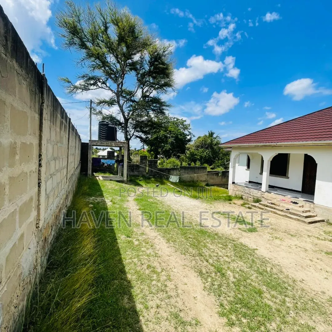 5bdrm House in Kibamba for sale
