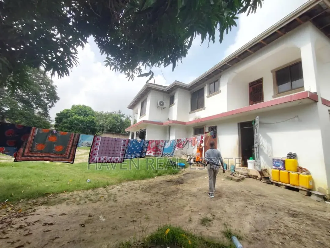 5bdrm House in Kibamba for sale