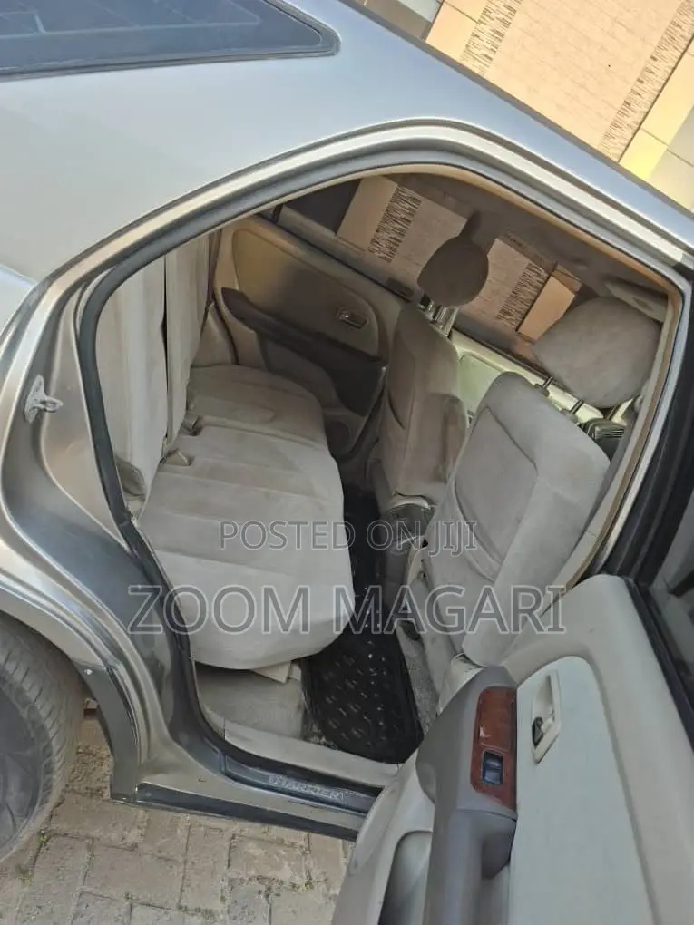 Toyota Harrier 2001 Gray