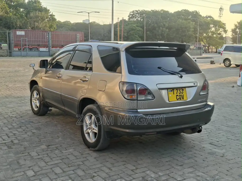 Toyota Harrier 2001 Gray