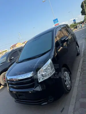 Toyota Noah 2011 Black