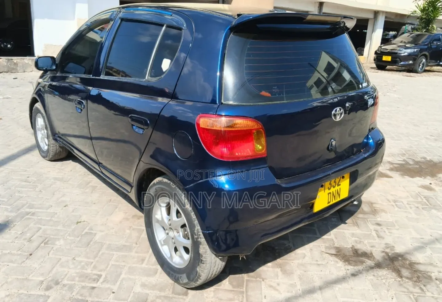 Toyota Vitz 2004 Blue