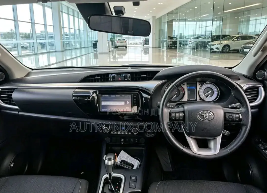 Toyota Hilux 2020 Black