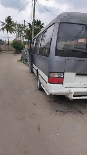 Toyota Coaster 2004