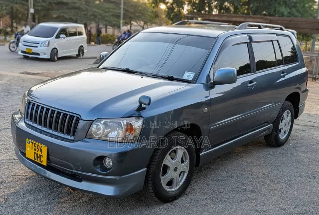Toyota Kluger 2004 Blue