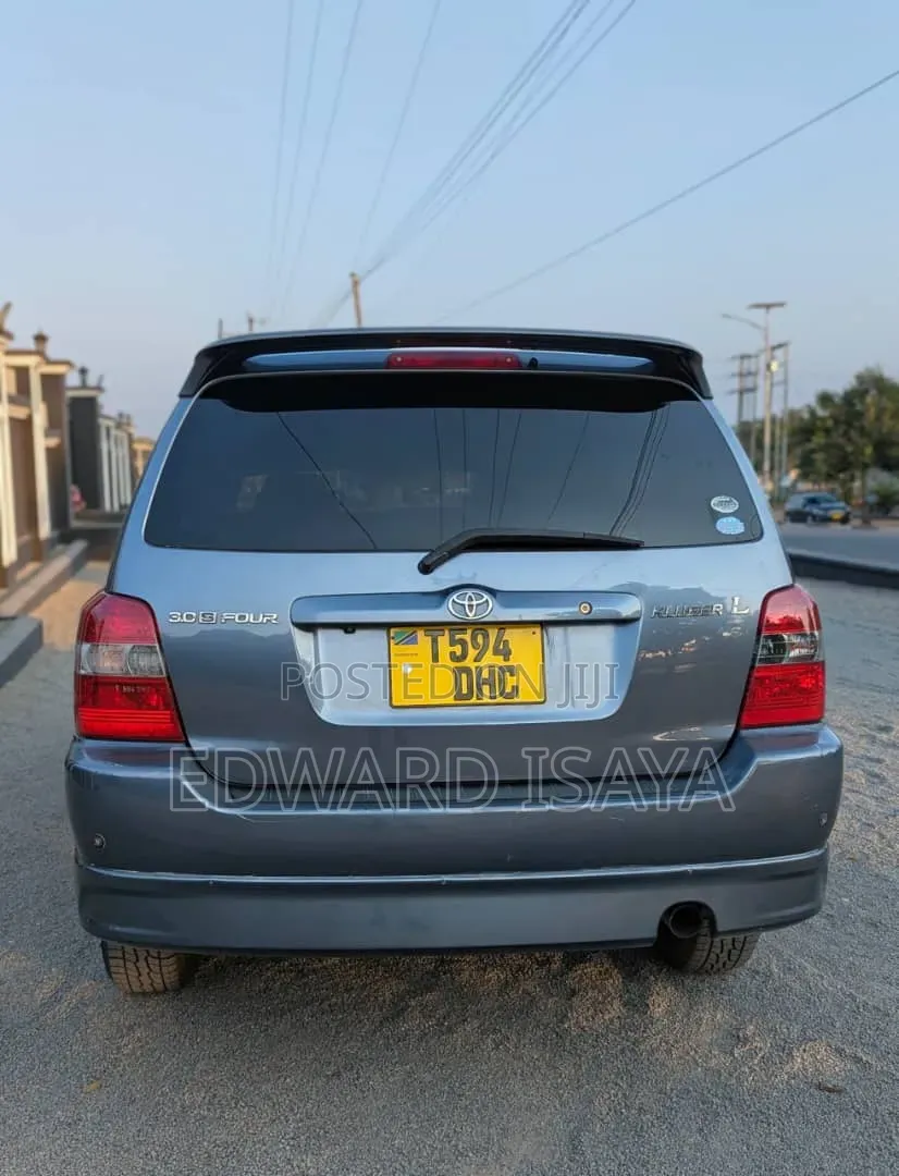 Toyota Kluger 2004 Blue