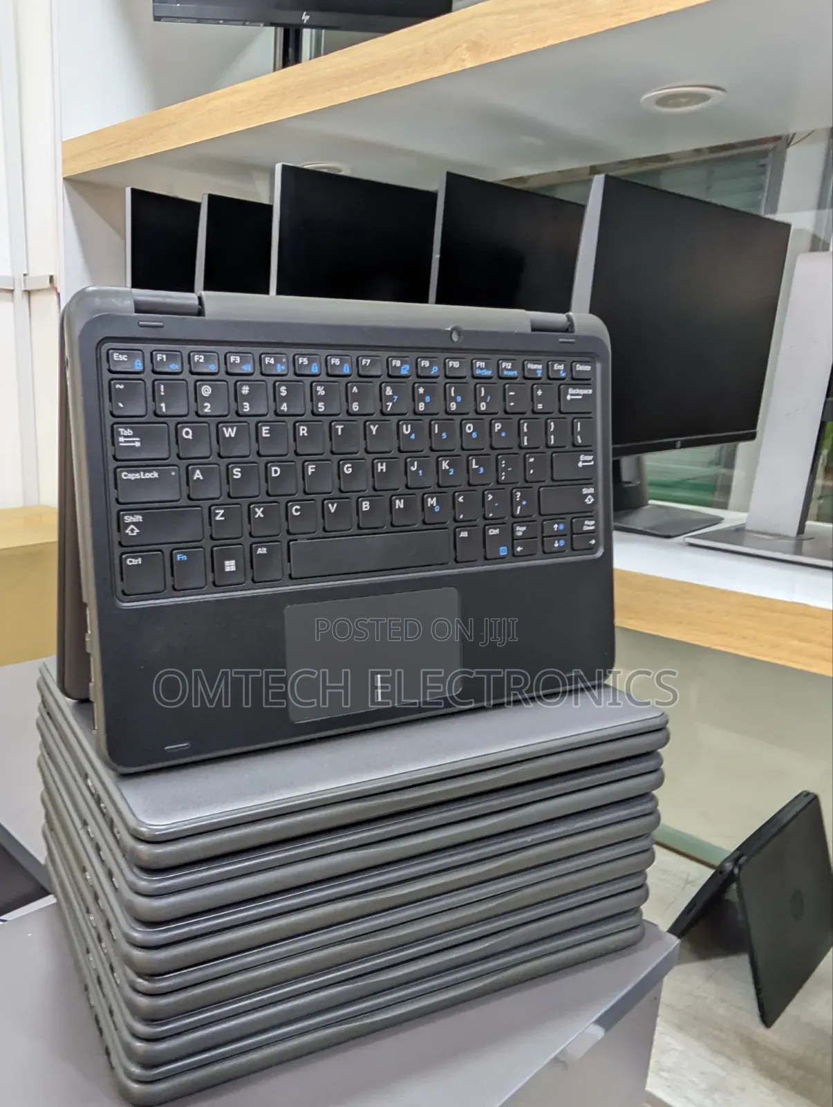 Laptop Dell Latitude 3190 2-in-1 8GB Intel SSD 128GB