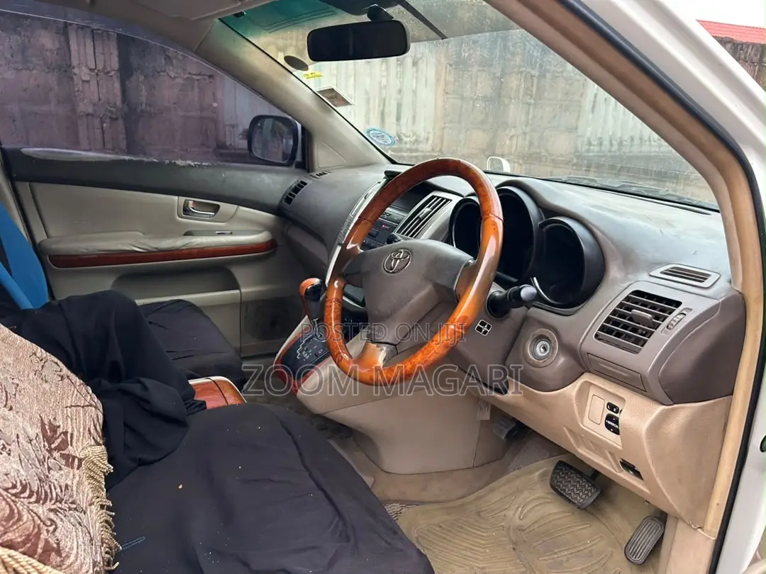 Toyota Harrier 2004 Pearl