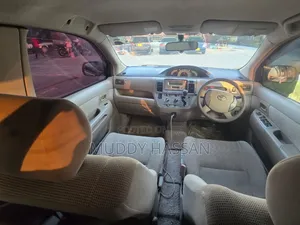 Toyota Raum 2004 Silver
