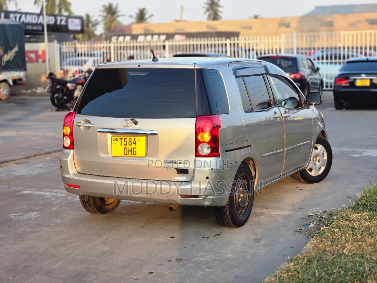 Toyota Raum 2004 Silver