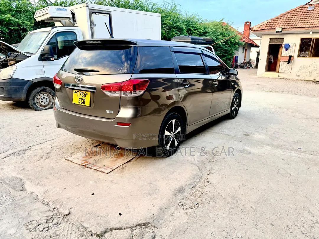 Toyota Wish 2011