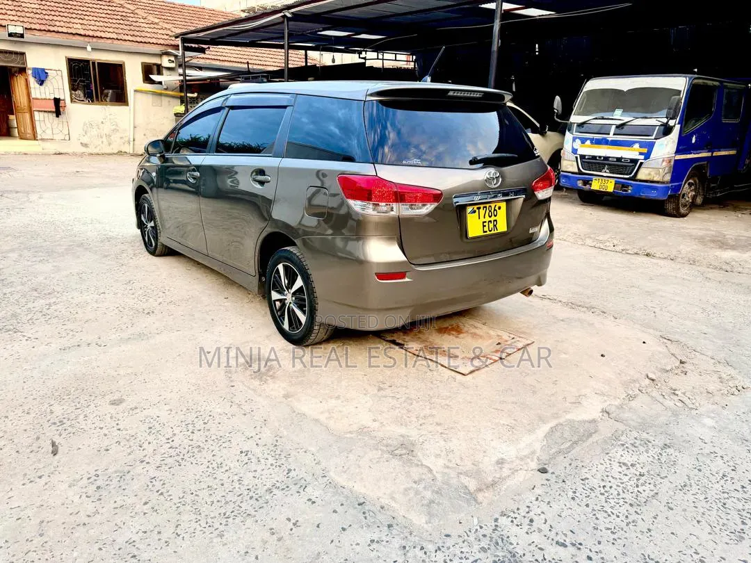 Toyota Wish 2011