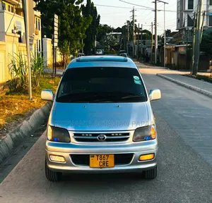 Toyota Noah 2001 Silver