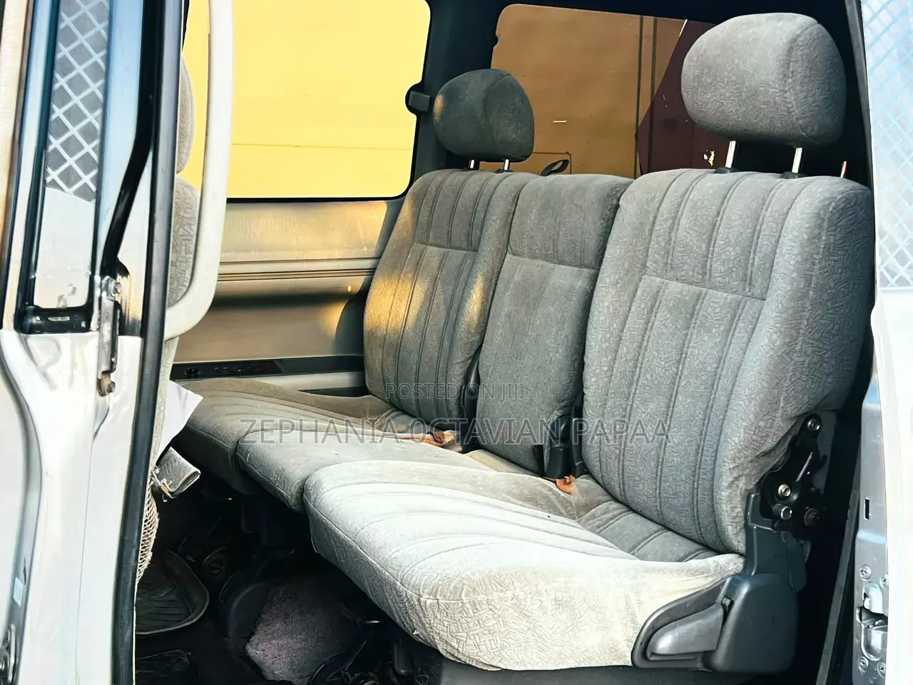 Toyota Noah 2001 Silver