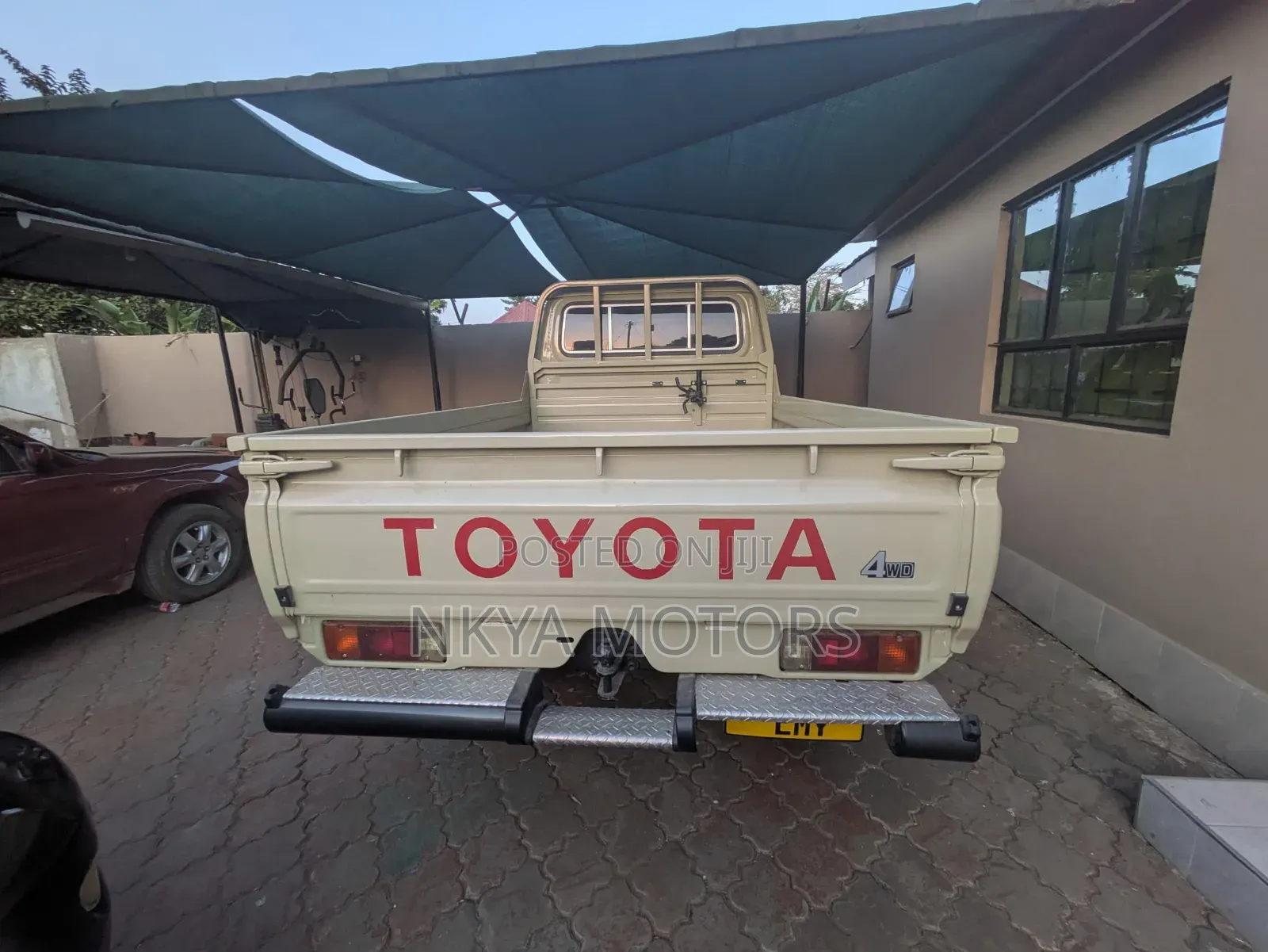 Toyota Land Cruiser 2016 Gold