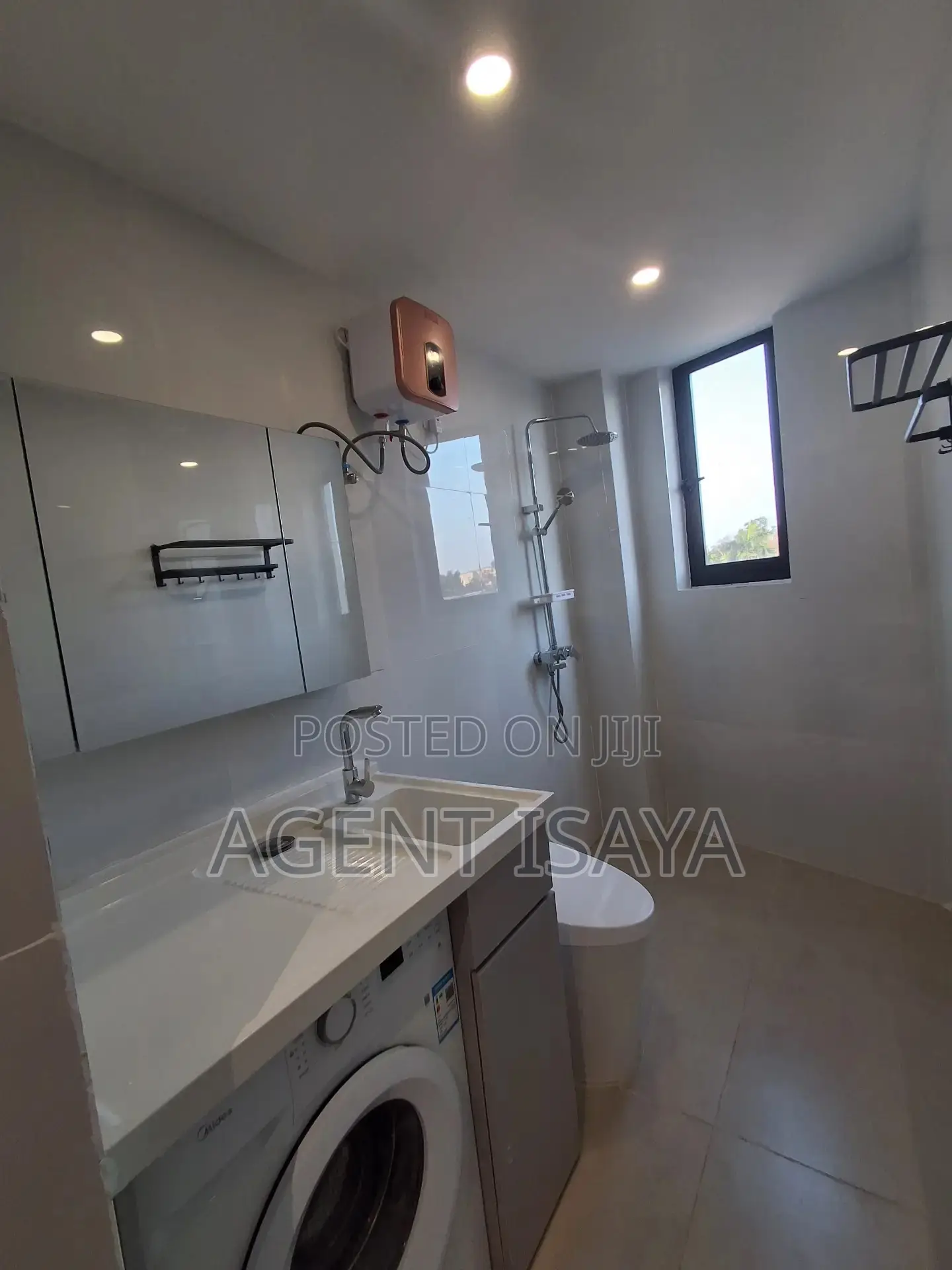 Furnished 2bdrm Apartment in Oyster Bay for rent