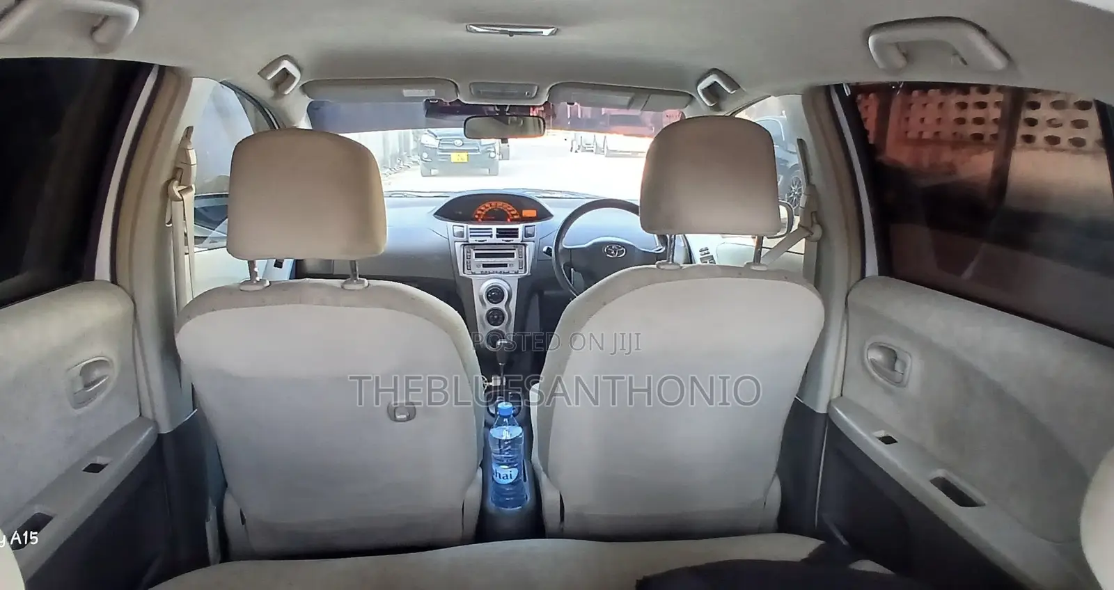 Toyota Vitz 2007 Silver