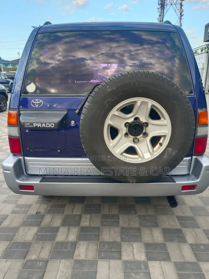 Toyota Land Cruiser Prado 2000 Blue