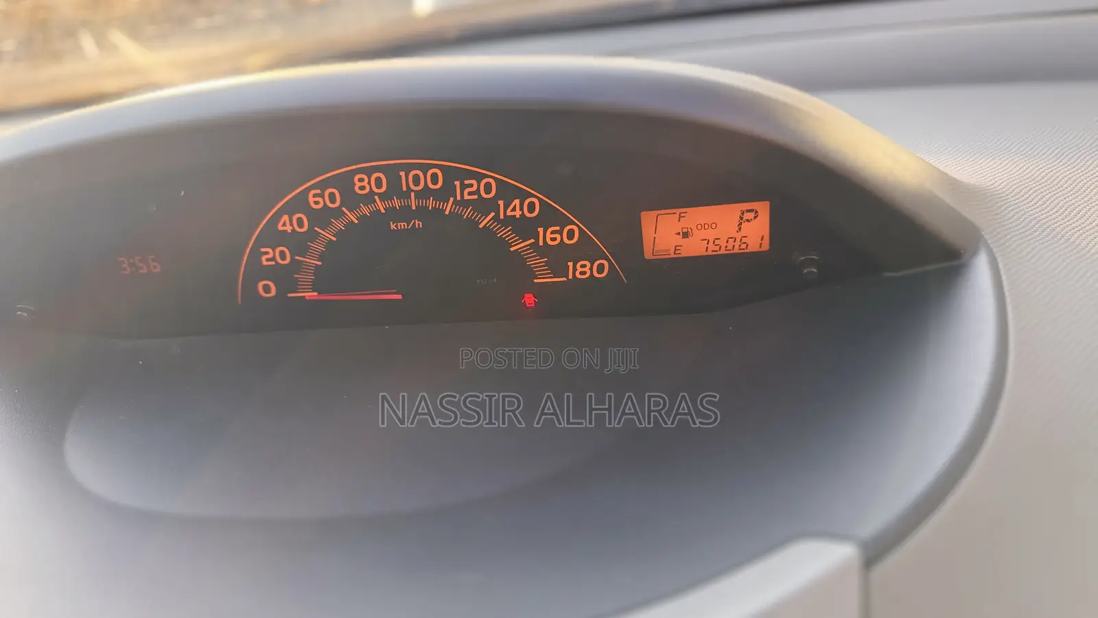 Toyota Vitz 2010 Silver