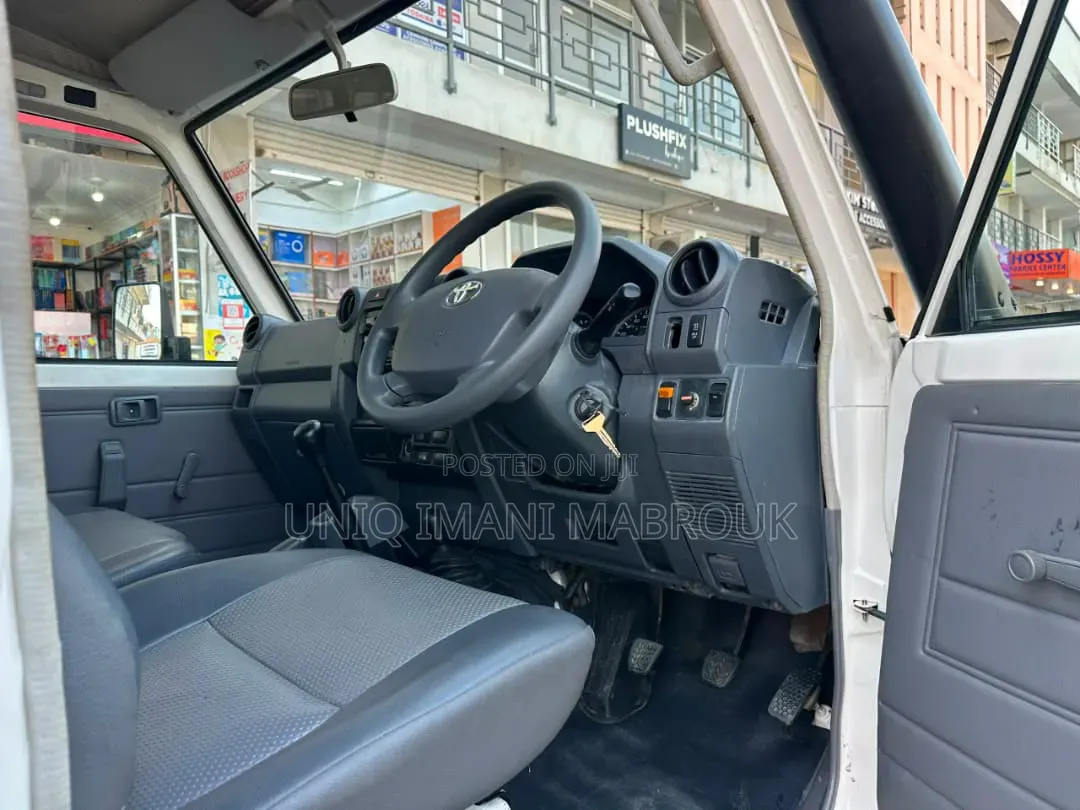 Toyota Land Cruiser 2014 White