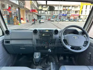 Toyota Land Cruiser 2014 White