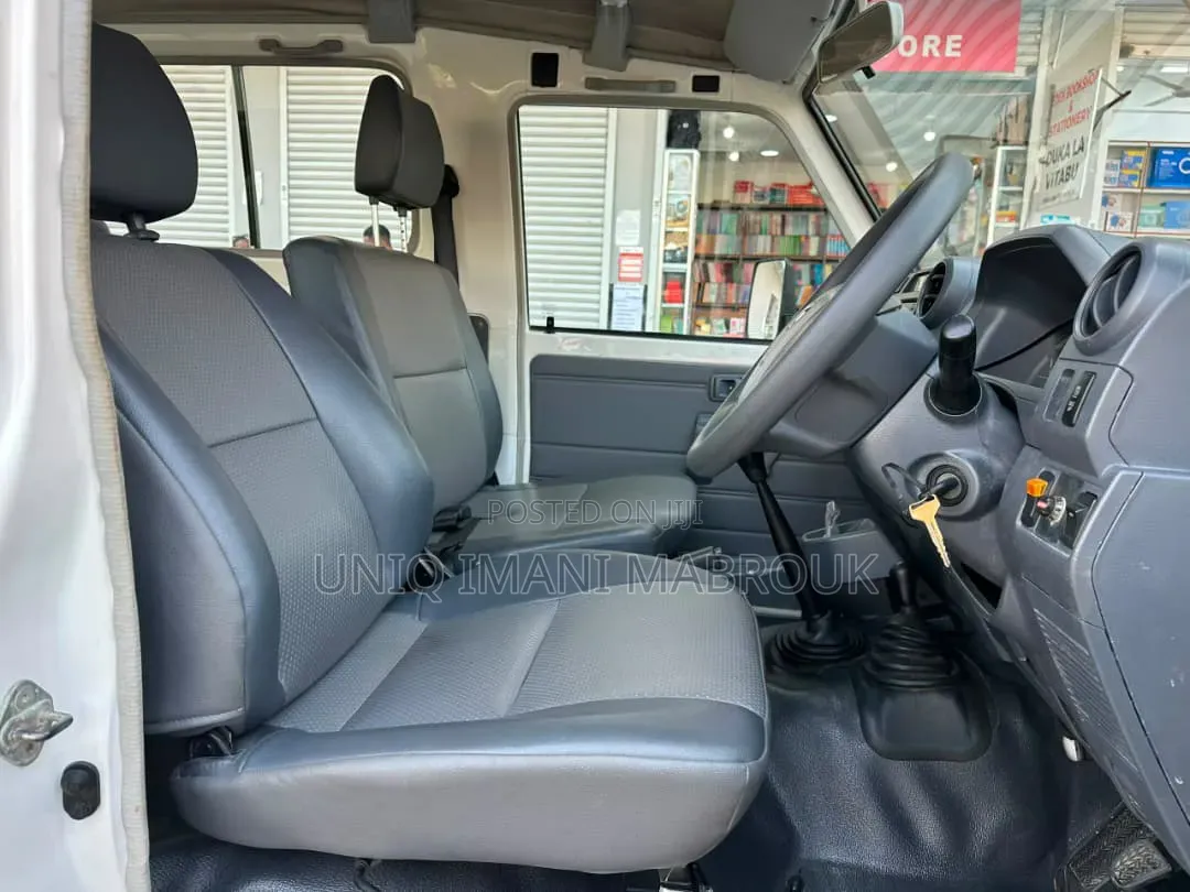 Toyota Land Cruiser 2014 White
