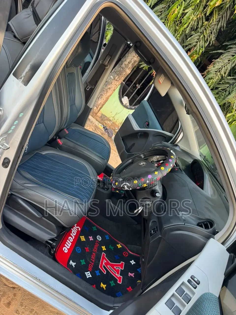 Toyota Vitz 2005 Silver