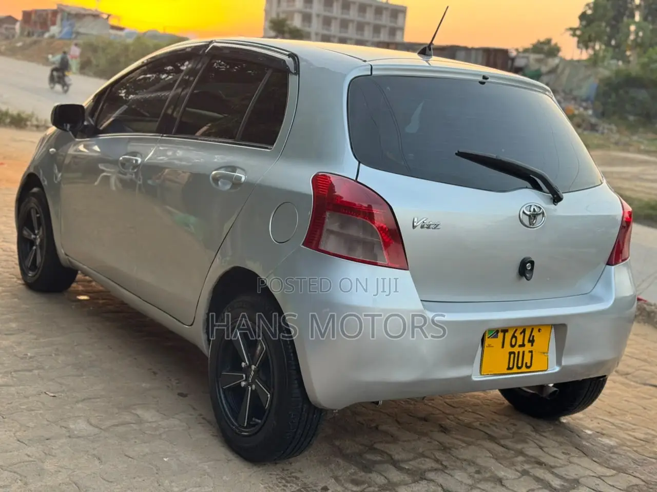 Toyota Vitz 2005 Silver