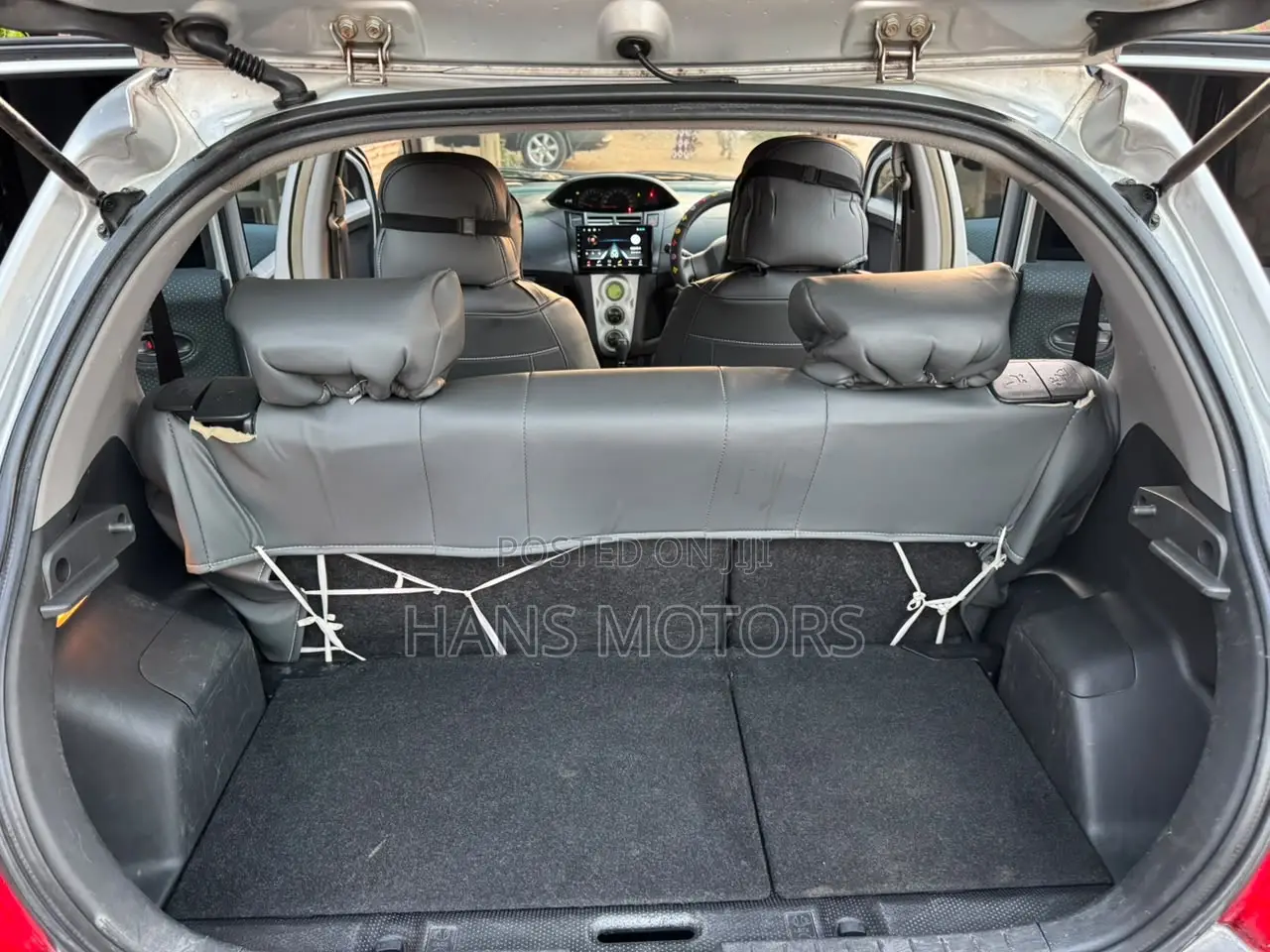 Toyota Vitz 2005 Silver