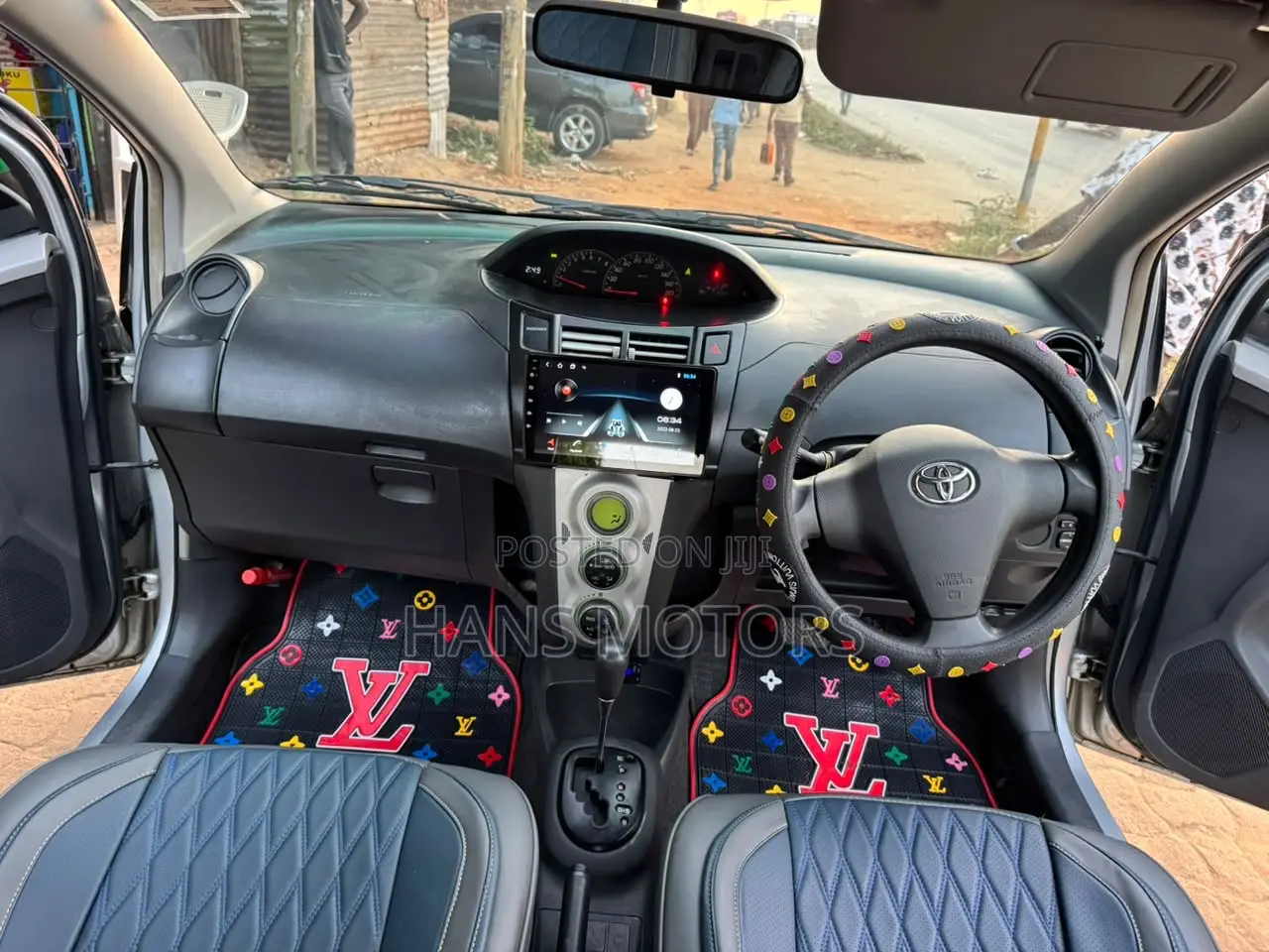 Toyota Vitz 2005 Silver