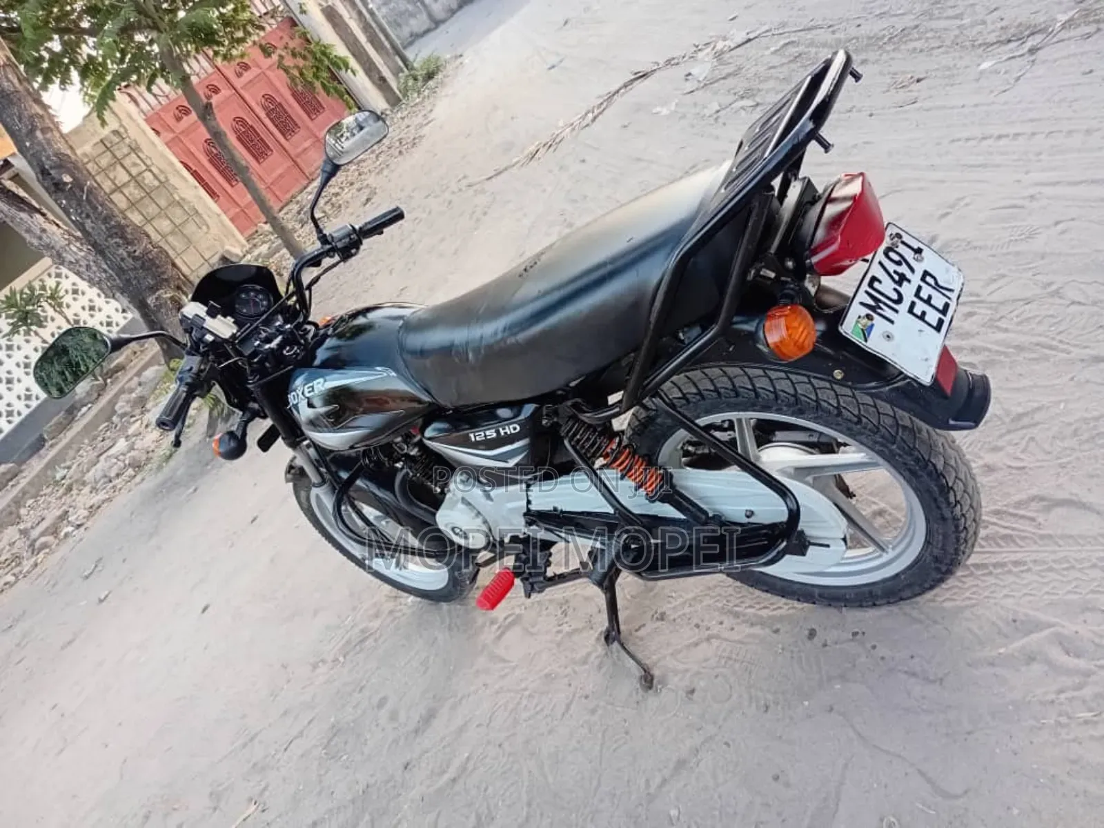 Bajaj Boxer 125 2025 Black