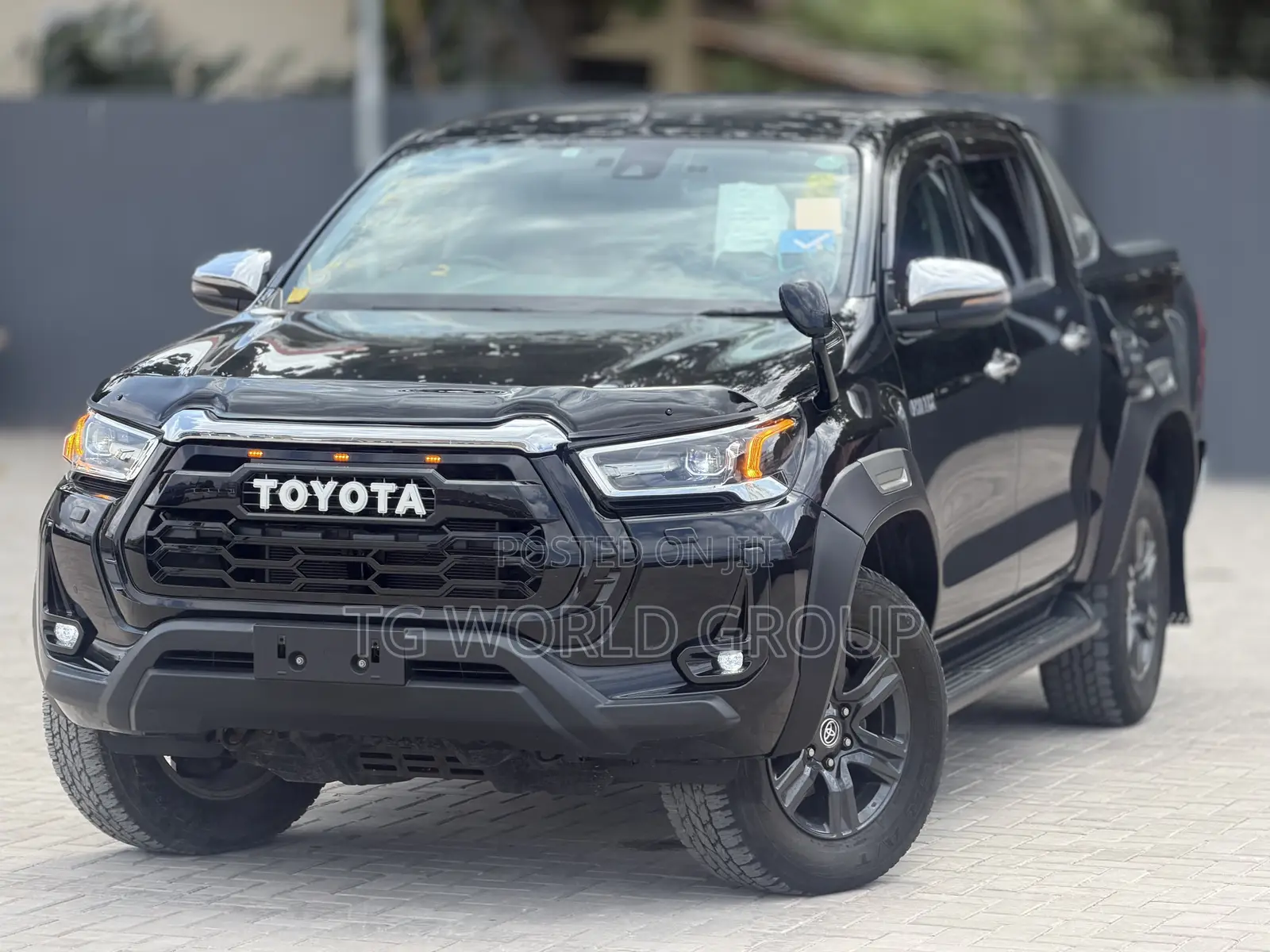 Toyota Hilux Revo Double Cab Deisel 2.4 AWD 2021 Black