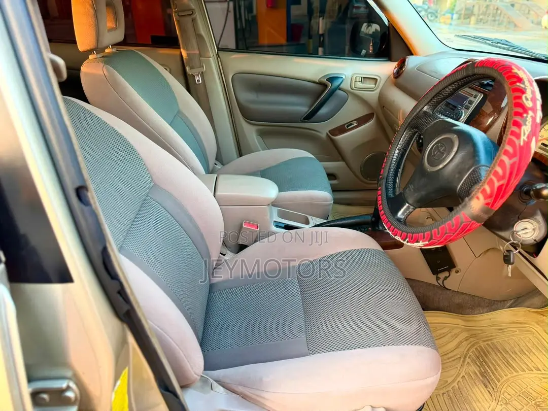 Toyota RAV4 Automatic 2003 Silver