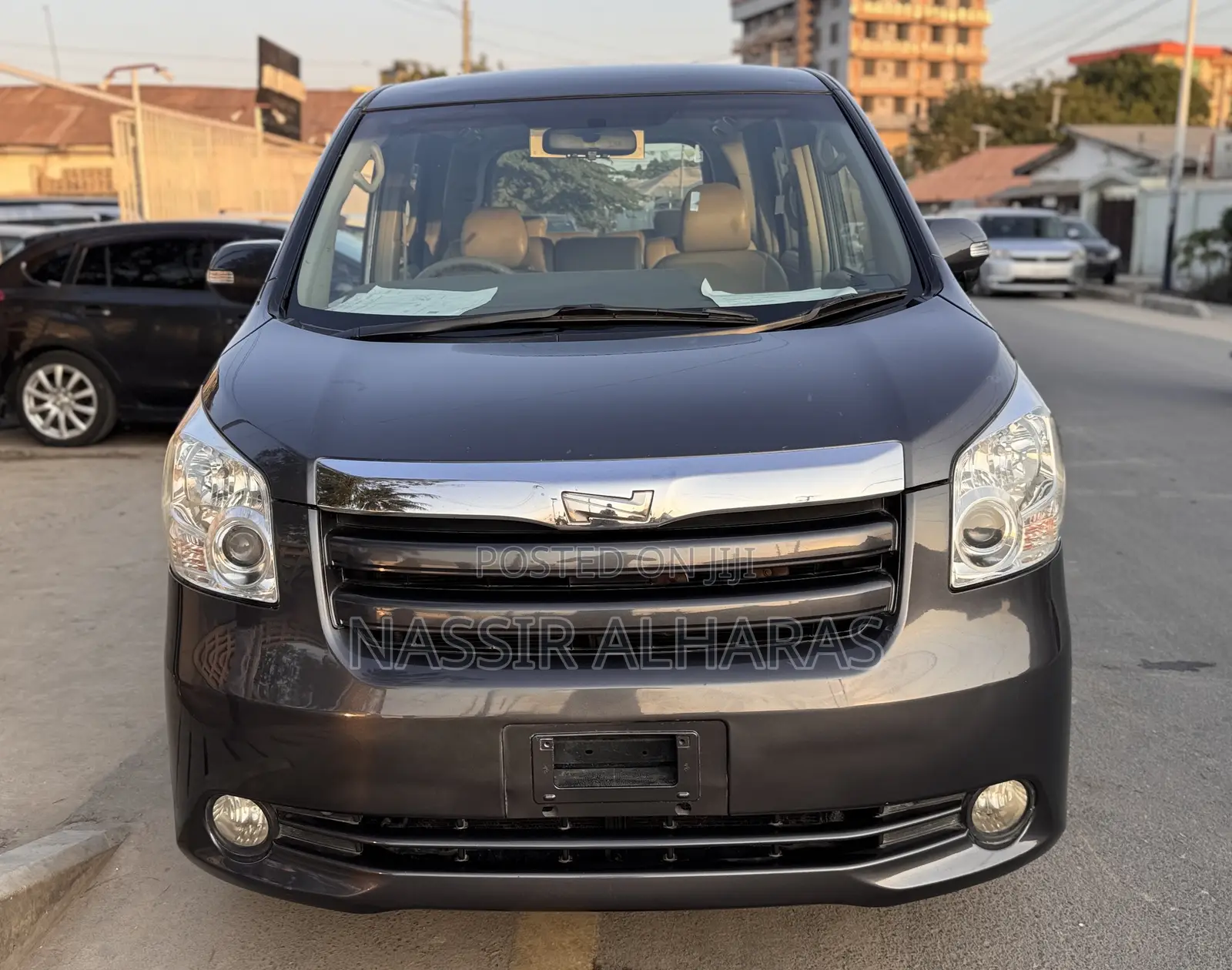 Toyota Noah 2009 Gray