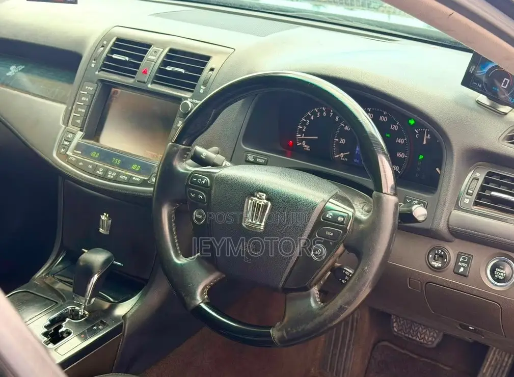 Toyota Crown 2009 Black